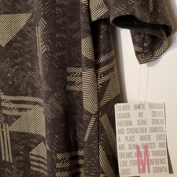 Lularoe Medium Perfect T - Picture 2 of 4